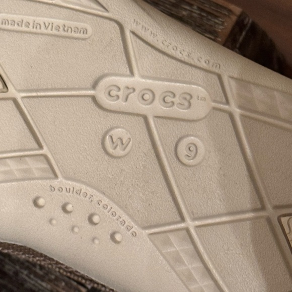 Brand New Women Crocs Walu Canvas Loafer Size 9 - Picture 11 of 11